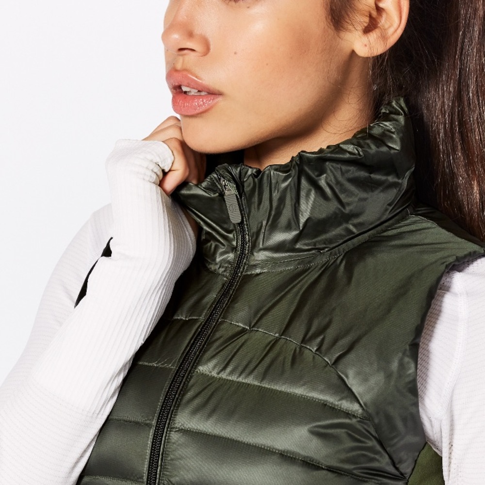 NWT GATOR GREEN LULULEMON DOWN FOR A RUN VEST - 8 - Picture 4 of 7